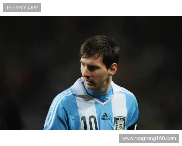 那些没有纹身的足球明星们展现出的独特魅力与个性之美 那些没有纹身的足球明星们展现出的独特魅力与个性之美