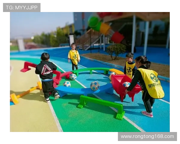 追寻绿茵传奇:一位年轻球迷与足球明星的奇幻冒险之旅 追寻绿茵传奇:一位年轻球迷与足球明星的奇幻冒险之旅