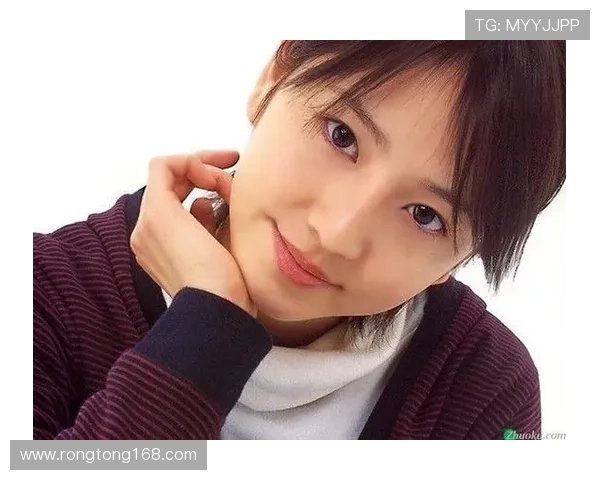 日本足球明星的妻子竟然是知名AV女星背后的故事揭秘 日本足球明星的妻子竟然是知名AV女星背后的故事揭秘